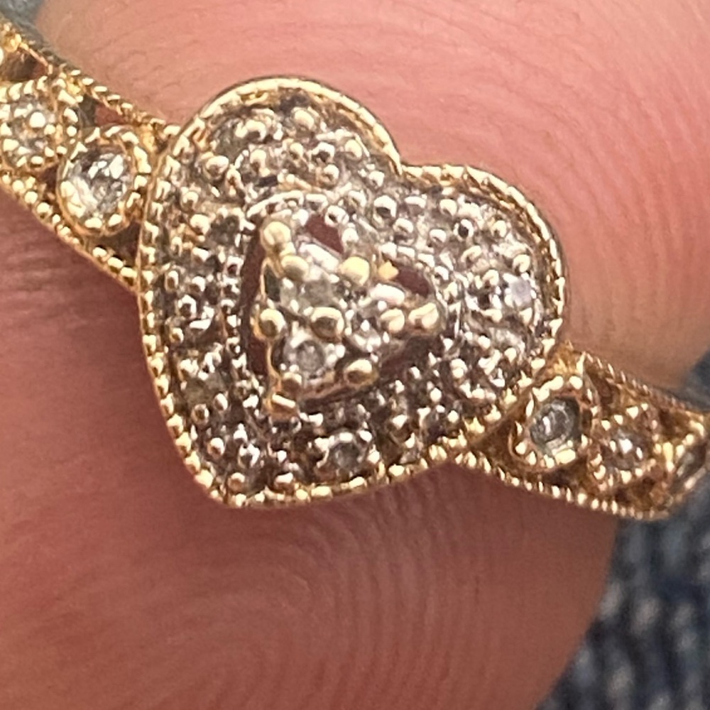 Tested at about 12 k Gold Heart-Shaped Ring with 11 smaller diamond